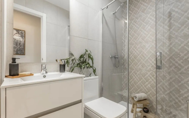 Lugbara - 1 Bedroom and Terrace in Goya