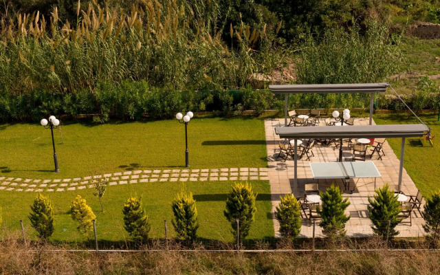 Mirtilos Studios & Apartments