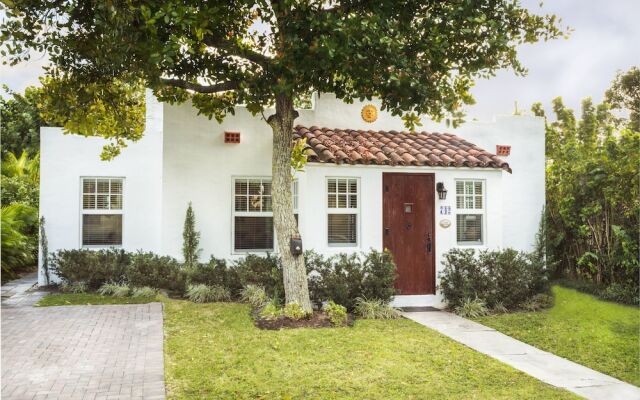 Casa Blanca Vacation Home