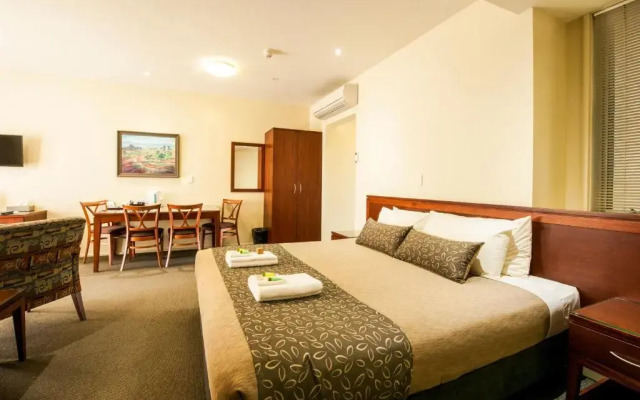Strath Motel