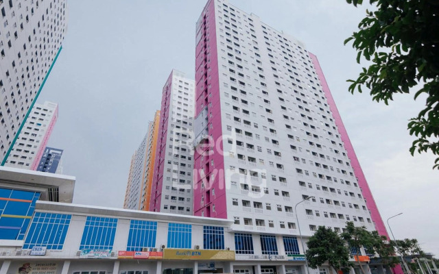 RedLiving Apartemen Green Pramuka - Family Group Tower Orchid