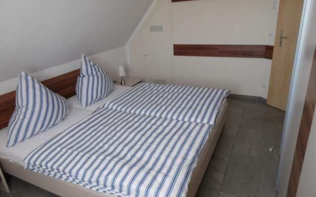 Just Before the Cape, Holiday Home B