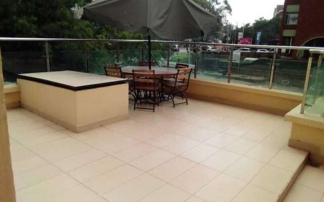 Stay.Plus Skyline Executive Apartment