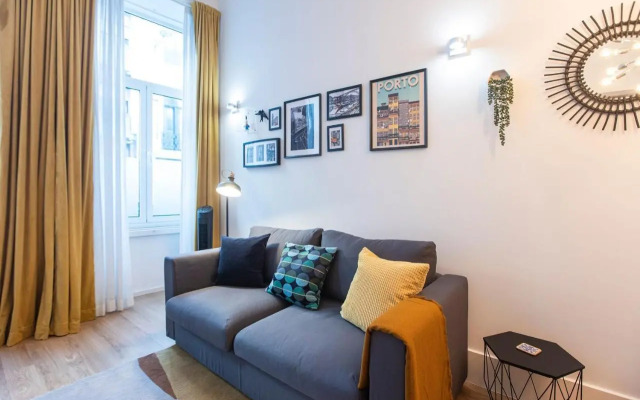 Elegant & Bright Flat by LovelyStay