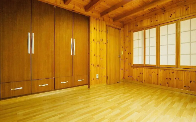 Yangsan Solmaru Pension