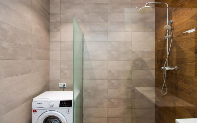 Апартаменти з сучасним ремонтом, вул. Проспект Чорновола 16є