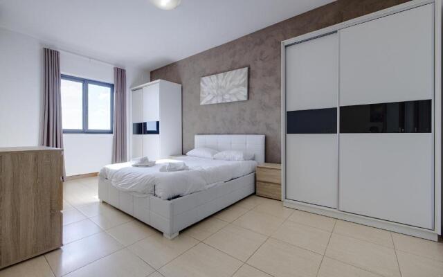 Modern 3BR Apartment in the Centre of Sliema