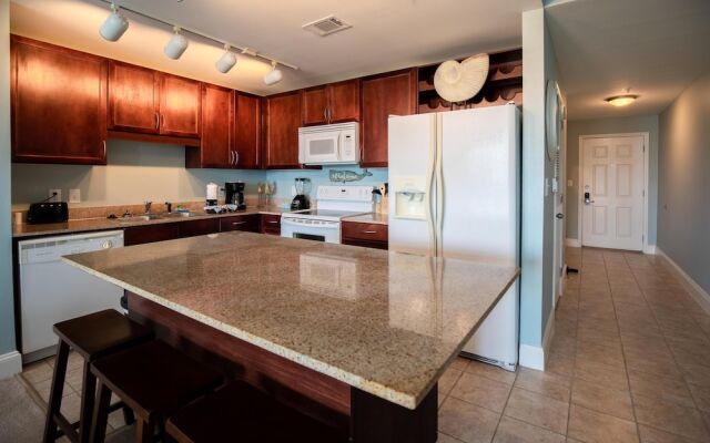 Laketown Wharf - 810