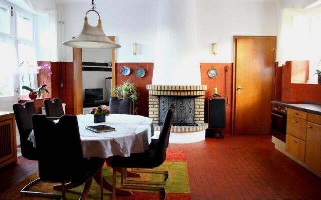 Natursteinvilla am Goldberg