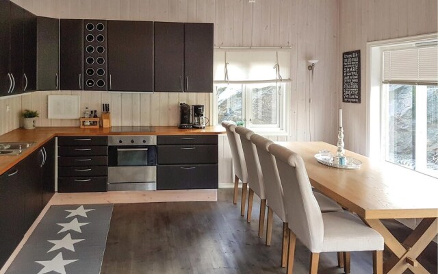 Nice Home in Hebnes With 4 Bedrooms and Wifi