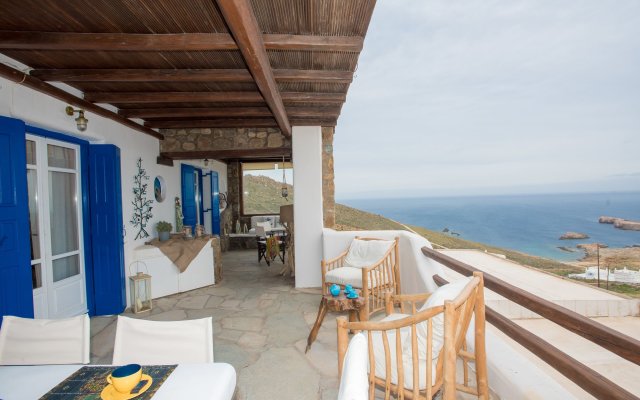 Sea Breeze Balcony of Mykonos