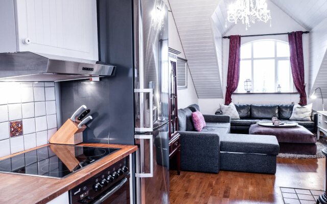 Luna Apartments