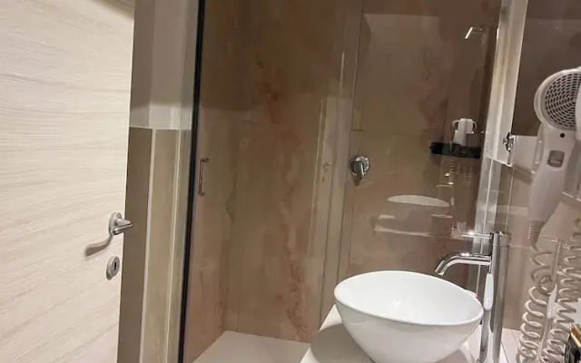 International Hotels