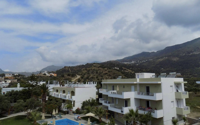 Manolis Apartments