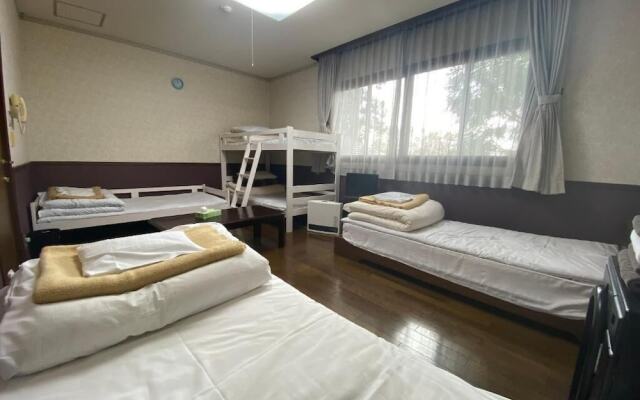 Guest House Nishiborakan - Hostel