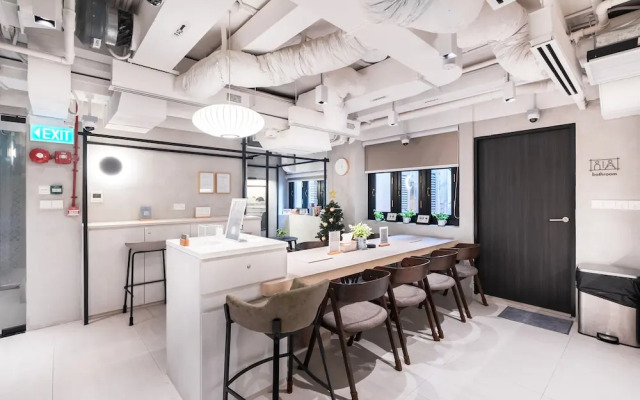 Jyu Capsule Hotel