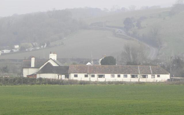 Court Farm Holiday Bungalows Ltd