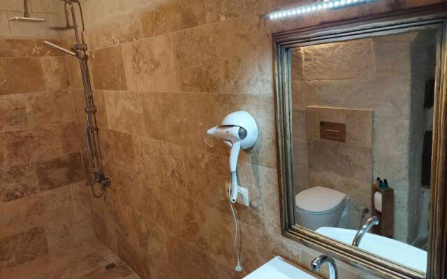 Armesos Cave Hotel