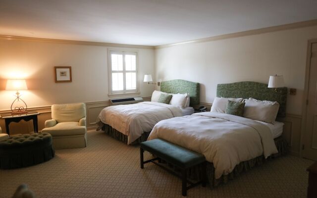 Golden Plough Inn At Peddlers Village