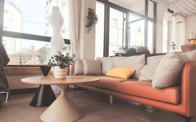 Yihai Homestay (Weizhou Island Wucaitan Branch)