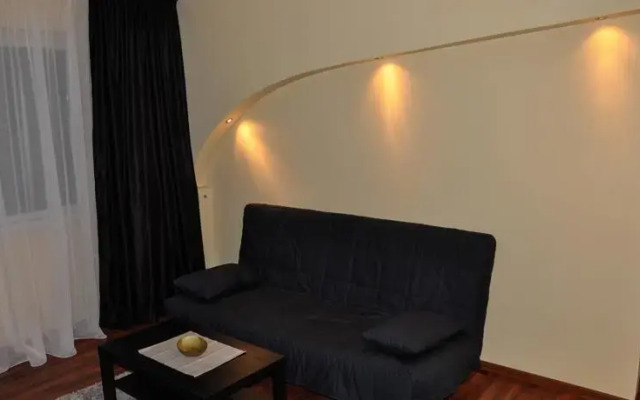 Charming Central Apartment Ploiesti
