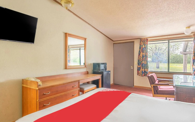 OYO Hotel Daleville AL Hwy 84