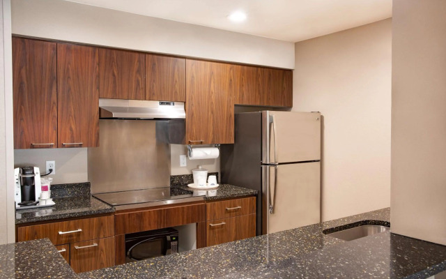 Hampton Inn & Suites Seattle-Downtown