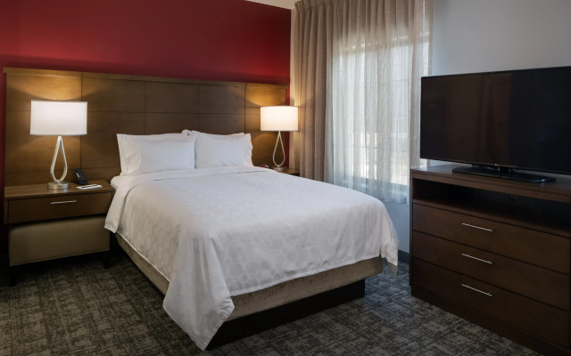 Staybridge Suites Phoenix - Biltmore Area by IHG