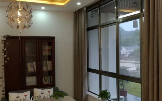 Chuxia Boutique Hotel