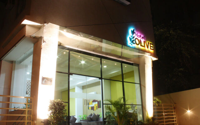 OYO Flagship 15614 Hotel Olive KEM Hospital