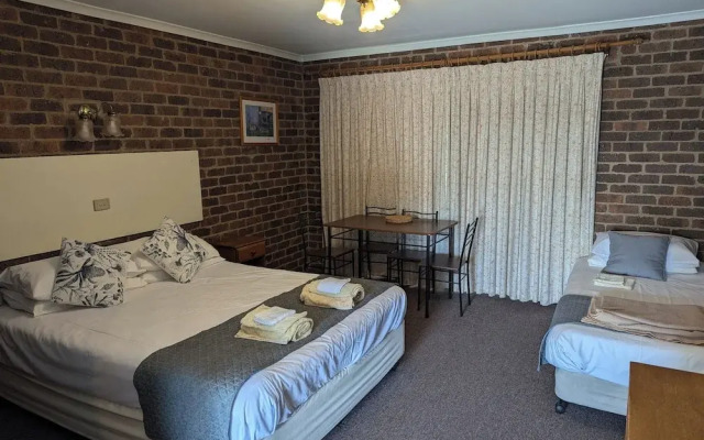 Barham Colonial Motel
