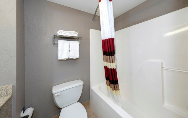 Red Roof Inn & Suites Carrollton, GA–West Georgia