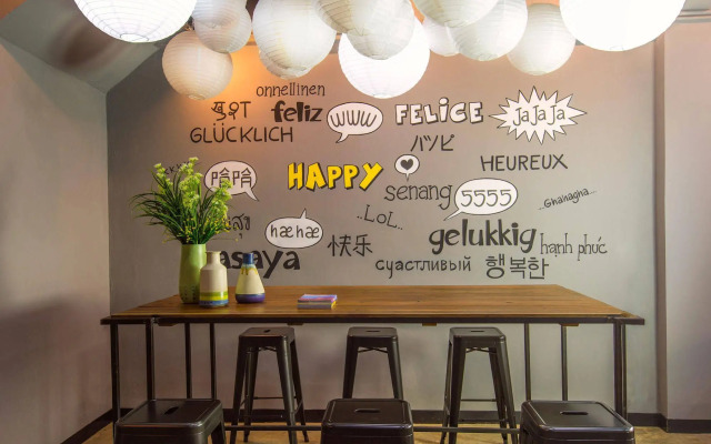 Happy Monkey Hostel Bangkok