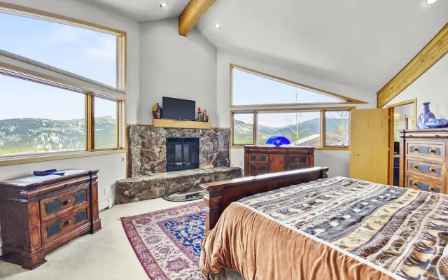 Mountain View Ski Lodge 5 Bedroom Townhouse