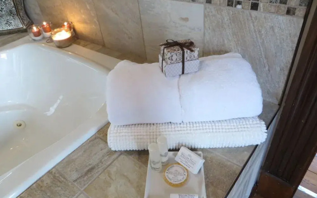 Weller Haus Bed, Breakfast & Event Center