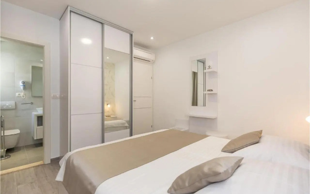 Two-Bedroom Apartment in Medici