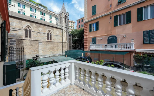Central Apartment In Genova