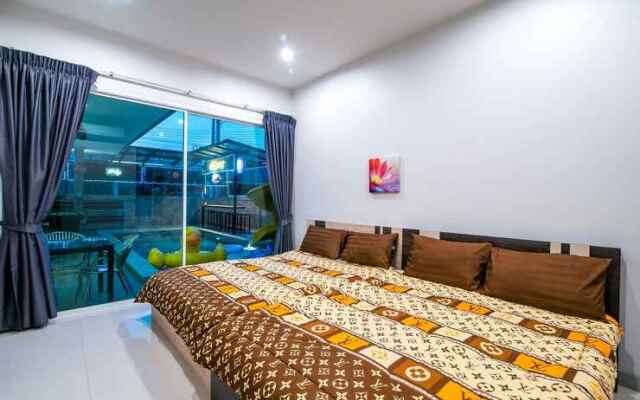 3 Bedroom 4U Pool Villa