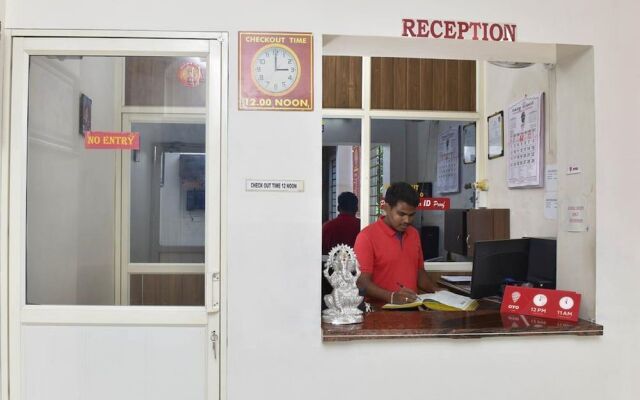 Saravana Inn