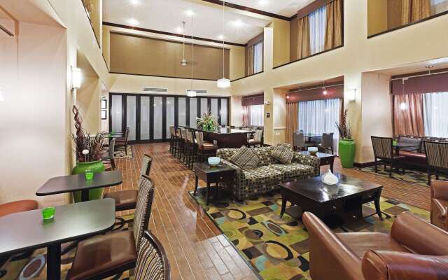 Hampton Inn and Suites Dumas