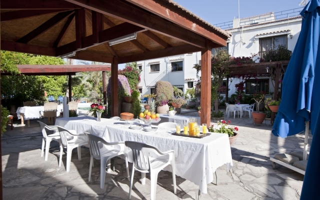 Follow The Sun Hotel Apts - One Bedroom - 2