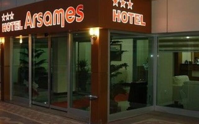 Arsames Hotel