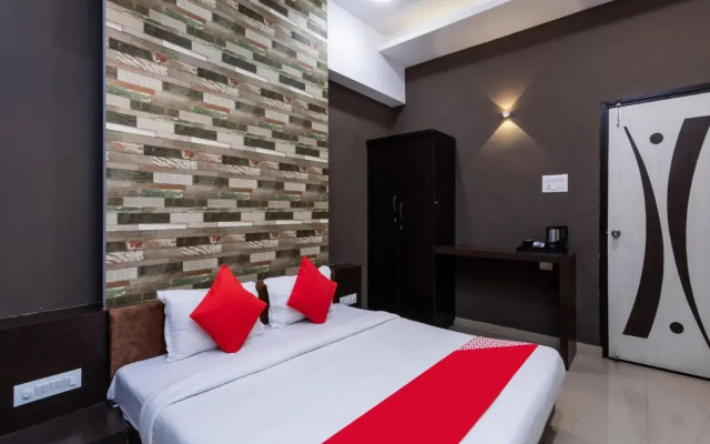 Oyo Flagship 806442 Hotel Big Boss
