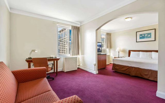 Travelodge by Wyndham Downtown Chicago