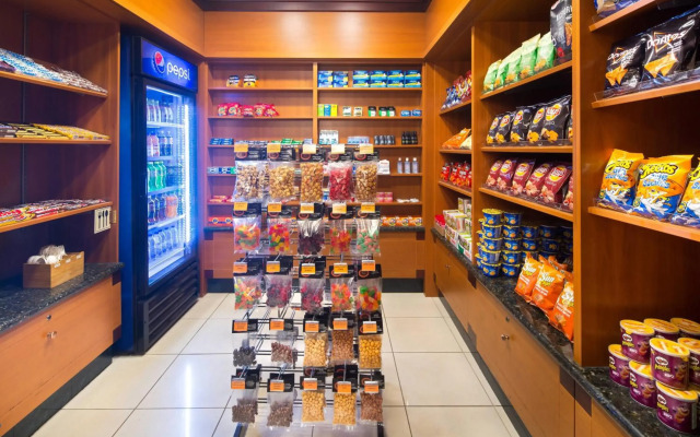 Fairfield Inn and Suites by Marriott Toronto Airport