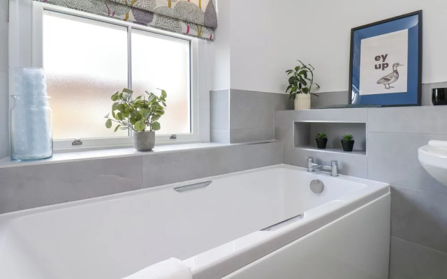 1 Roxby Terrace