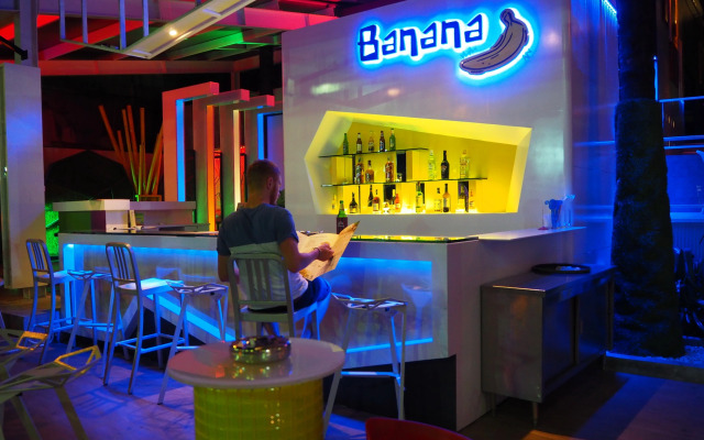 Patong Beach Hotel (SHA Extra Plus)