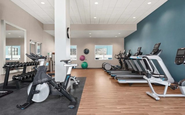 Hampton Inn & Suites by Hilton Kelowna Airport