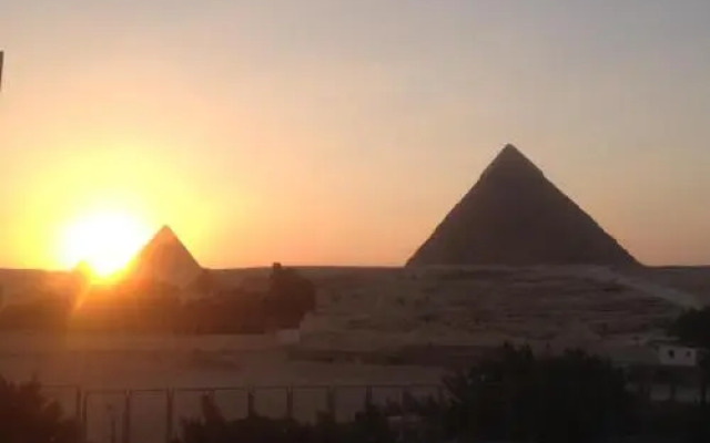 Pyramids Loft Homestay
