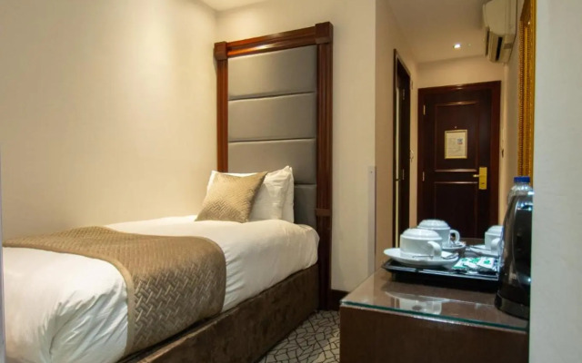 Hyde Park International